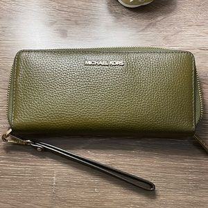 Michael Kors wallet